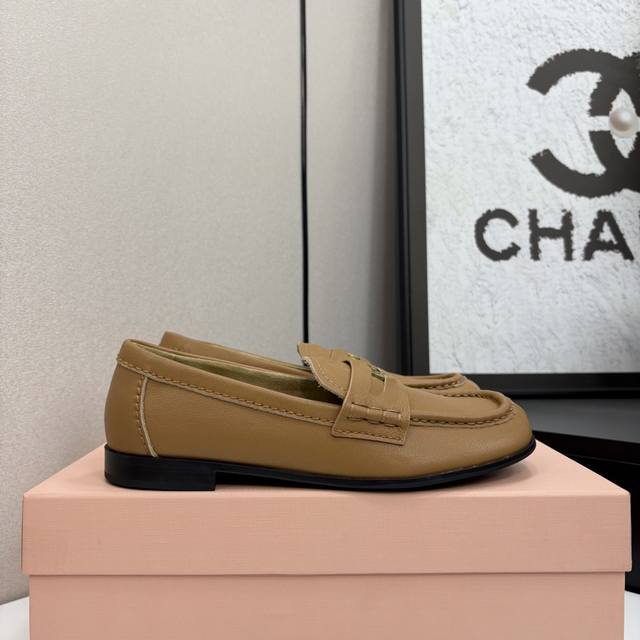 Miu Miu 25Ss Miu Miu Spring/Summer New Arrival Square-Toe Loafer Coin-Heel Flat