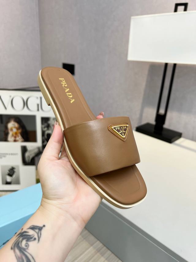 Leather Sole +40 Prada 2025 Smooth Finish Edition. Pairing With Genuine Leather