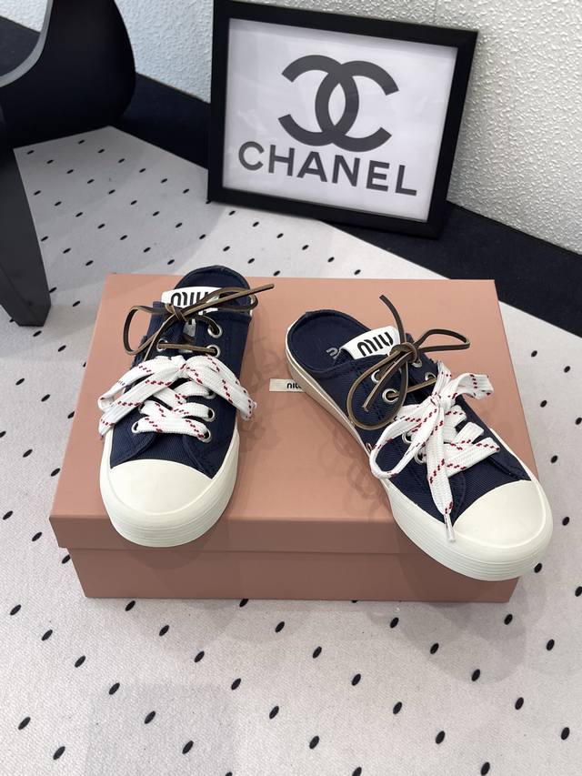 Miu Miu's Latest American Retro-Style Double-Strap Canvas Shoes A Must-Have! Sim