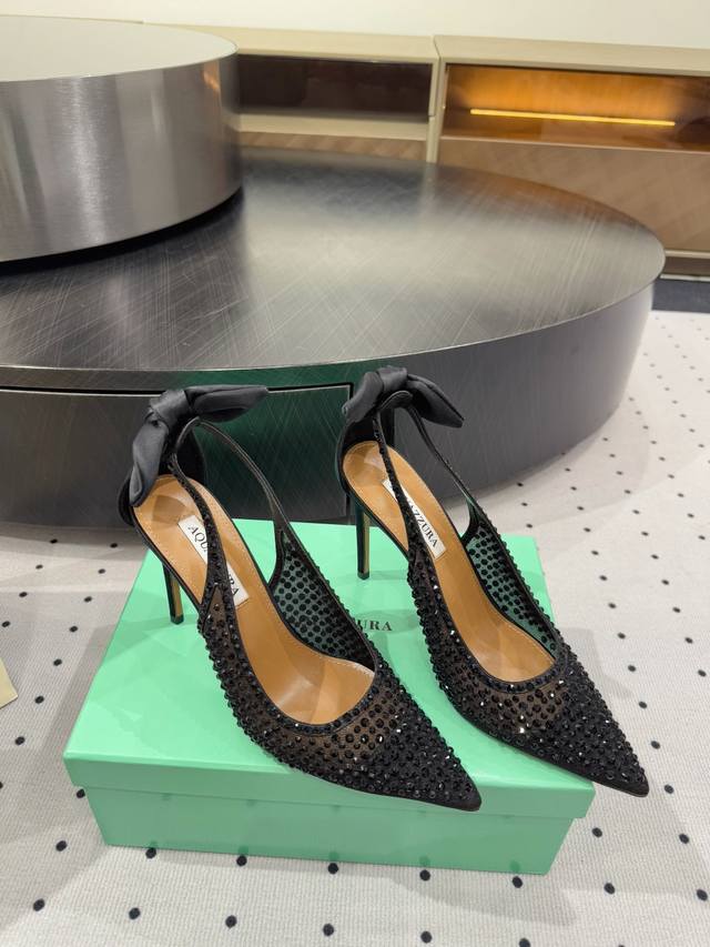Pineapple-Shaped Shoes Perfectly Blend Style And Comfort, An Irresistible High-H