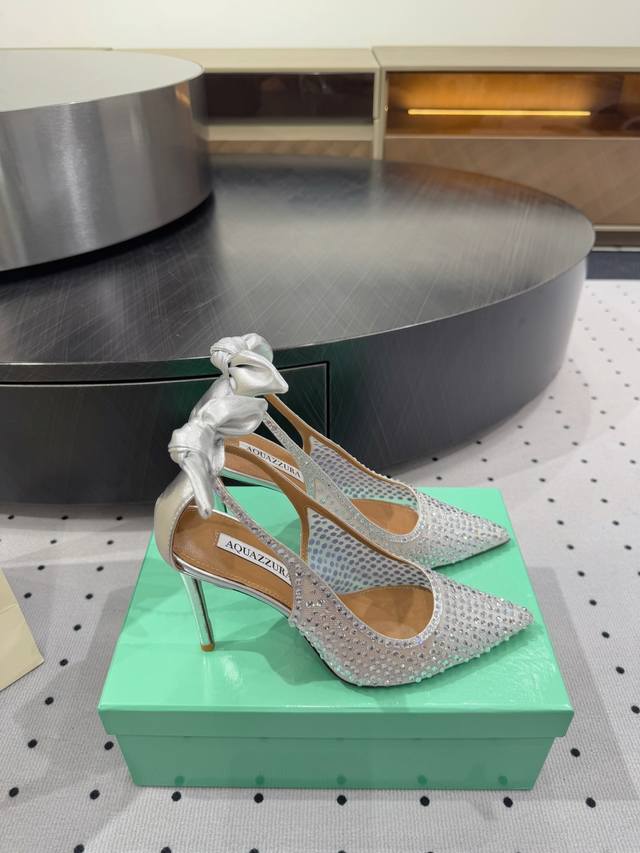 Pineapple Shoes Perfectly Embody Both Style And Comfort, Making Them Irresistibl