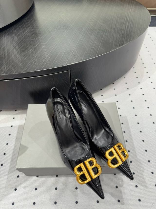 Best-Seller Material: Patent Leather Lining: Sheepskin Sole: Cowhide Elegant Sty