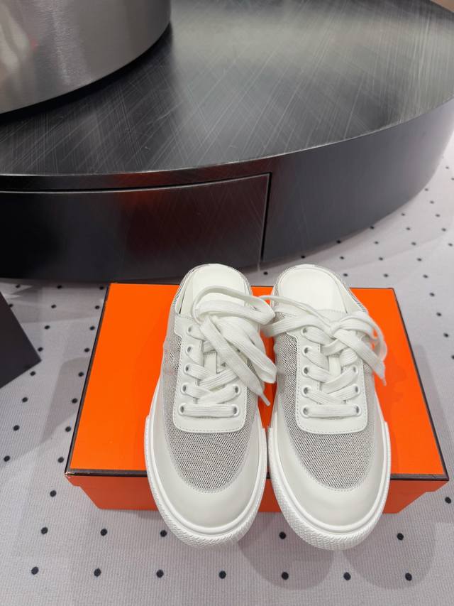 New Release Material: Cowhide Lining: Dyed Cowhide Sole: Rubber Soft Sole Elegan