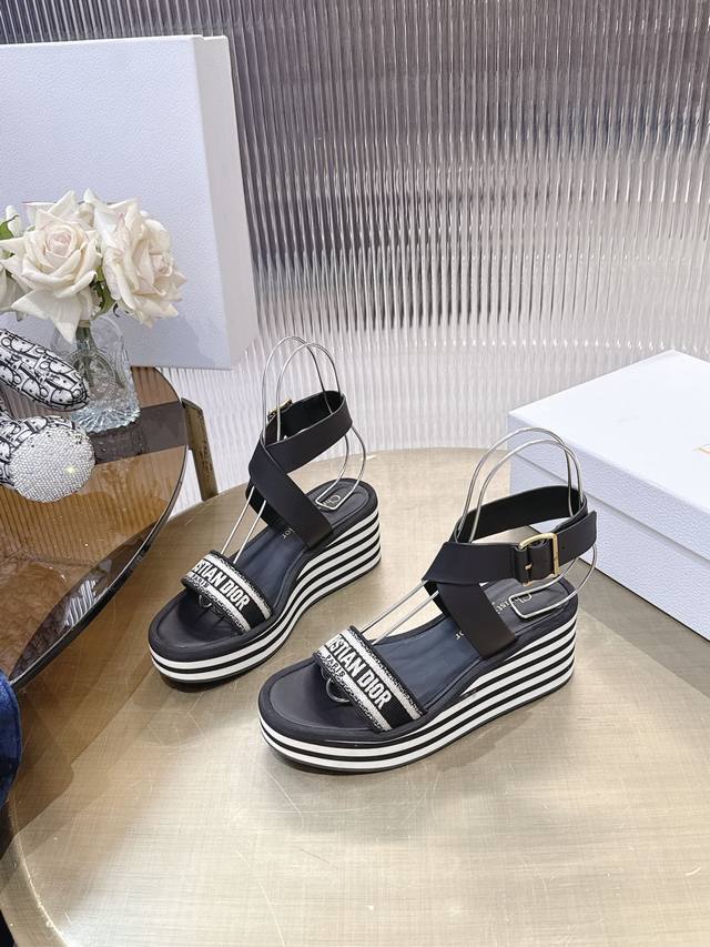 Dior 2025 Spring/Summer New Arrival Ivieta Dway Platform Thick-Soled Sandals Wit