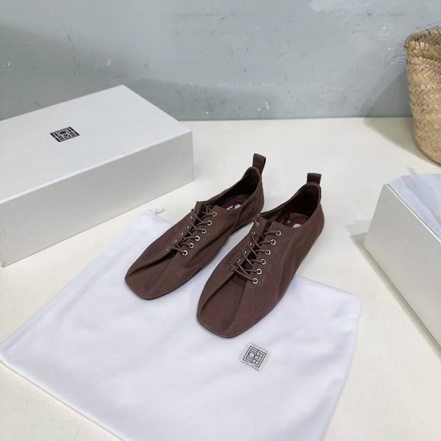 High-Quality Factory-Direct! Niche Fashion Brand Toteme 2025 Spring/Summer New A