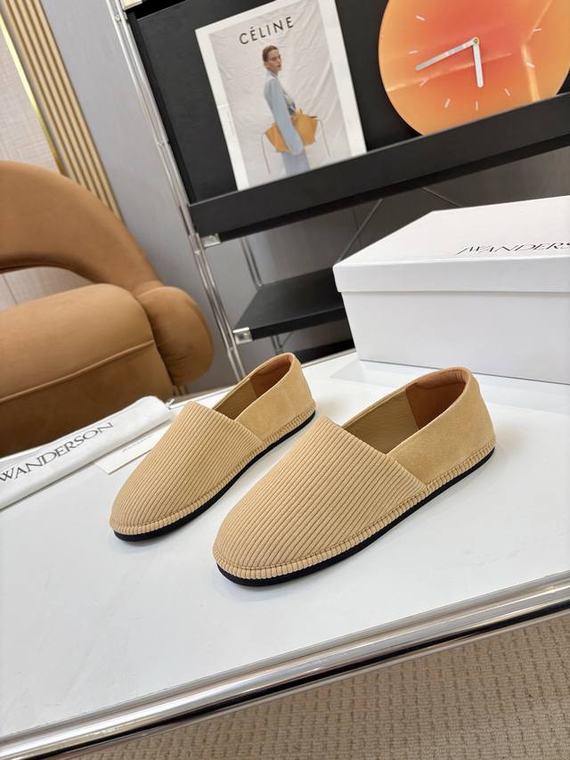 Price: Brand: Jwanderson 25S Early Spring New Arrival, Simple Velvet Fabric, Met