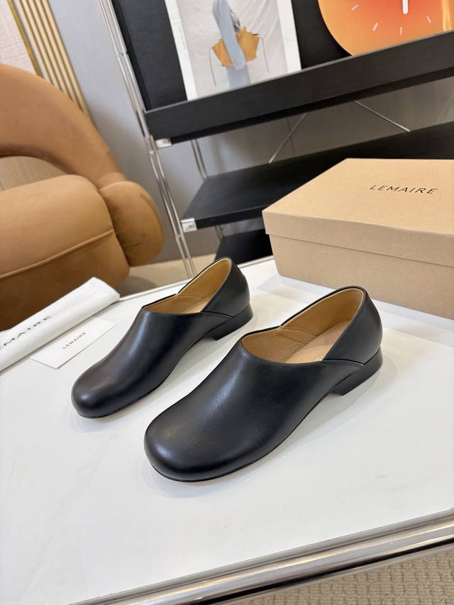 Price: Brand: Lemaire 2025 Spring/Summer New Monk Strap Shoes. French-Inspired,