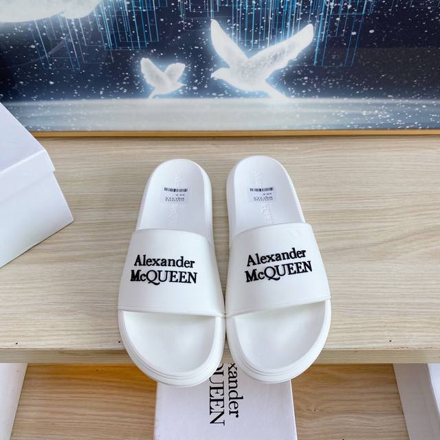 Factory-Direct Alexander Mcqueen. Mcqueen Slipper Series: Premium Brand, 3D-Mold