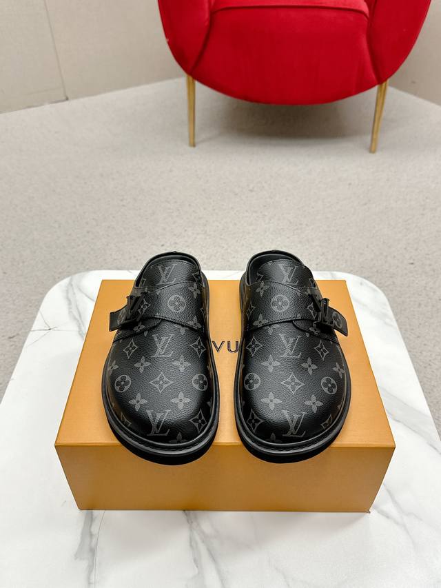Women's And Men's L'v Cosy Comfort Flat Fleece Slippers Feature A Velvet-Texture