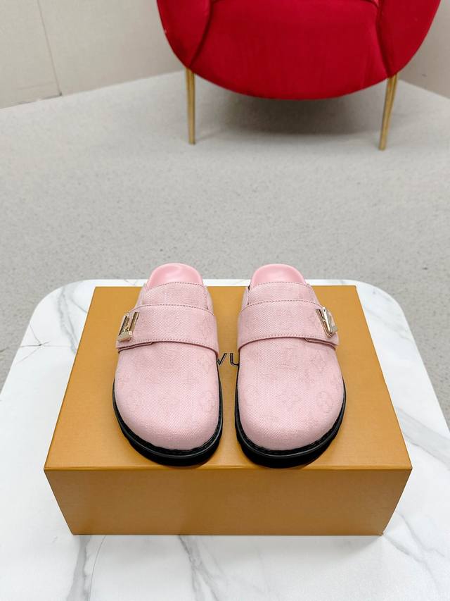 Women's L'v Cosy Comfort Flat Moccasin Features A Velvet-Textured Cowhide Leathe
