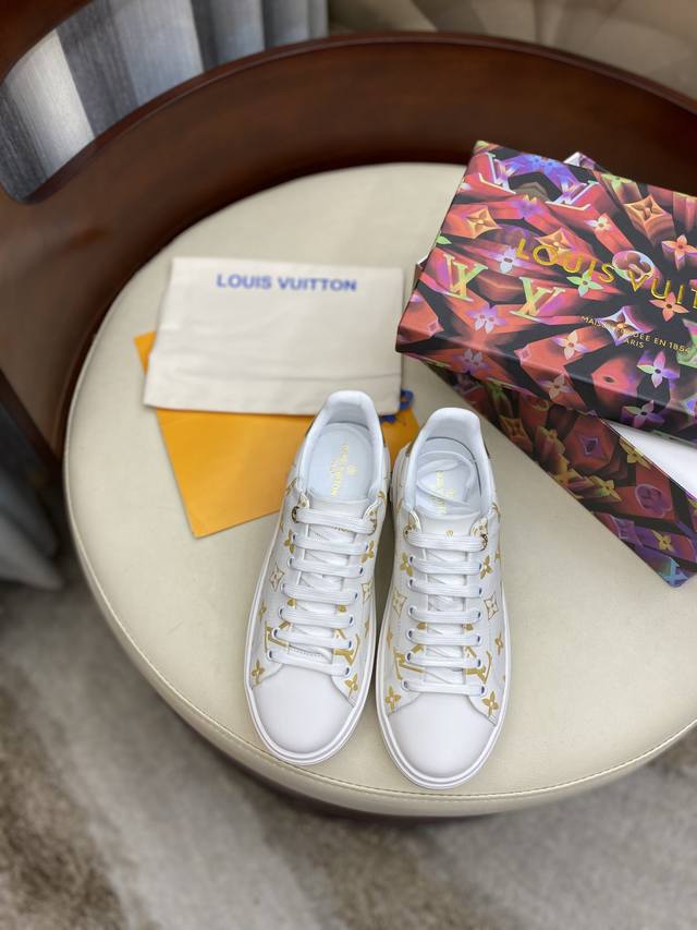 Lv 21Ss Early Spring New Arrival Thick-Soled White Sneakers, Bursting With Fashi