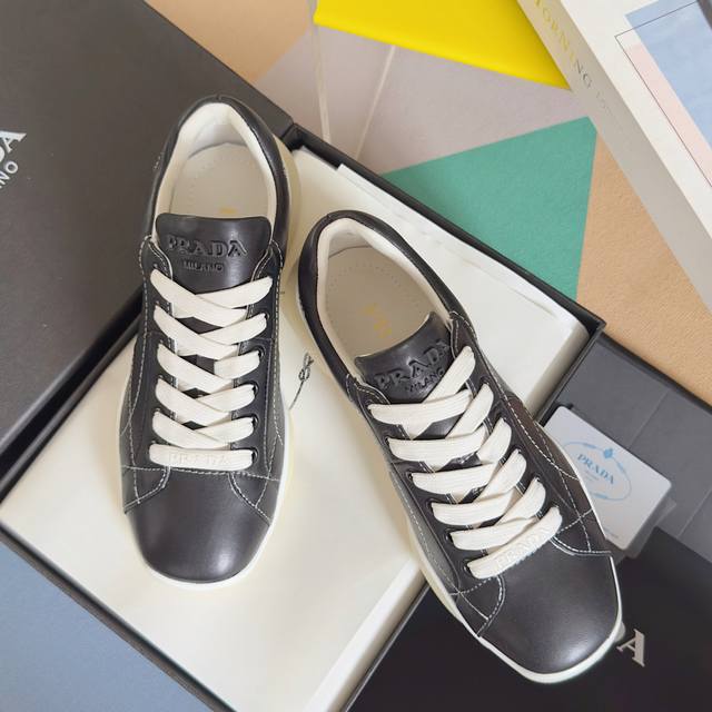 Top Version: Women's Prada Prada Nappa Series Thick-Soled Casual Sneakers Origin