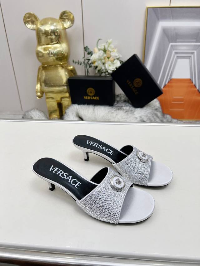 Versace New Arrival From The Official Store, Slim Heel Series, Upper: Silk With
