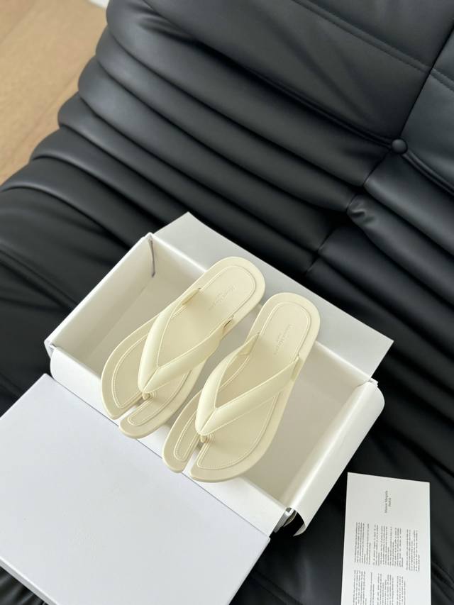 P High-Volume, Affordable Maison Margiela Tabi Sandals. It's The Perfect Season