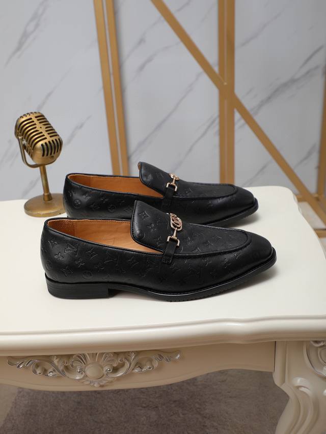 Actual Price: Lv Men's Latest Casual Leather Shoes! Available In Stores Now! Aut