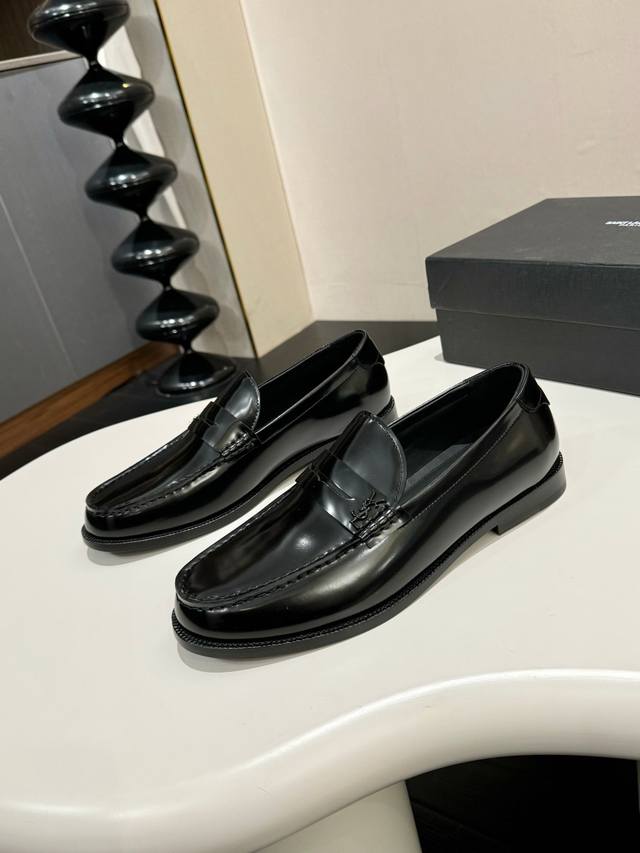 Ysl Saint Laurent ~ Sizes: 39-44 (38, 45, 46 Custom-Made) Ysl Saint Laurent Men'
