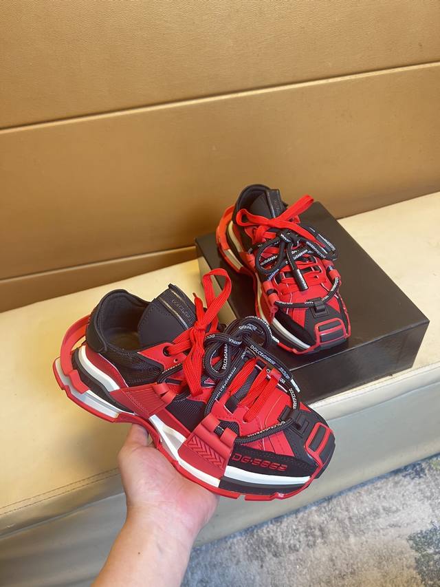 Original Quality Exclusive Debut. Dolce & Gabbana ~ Unique Modern-Style Sneakers