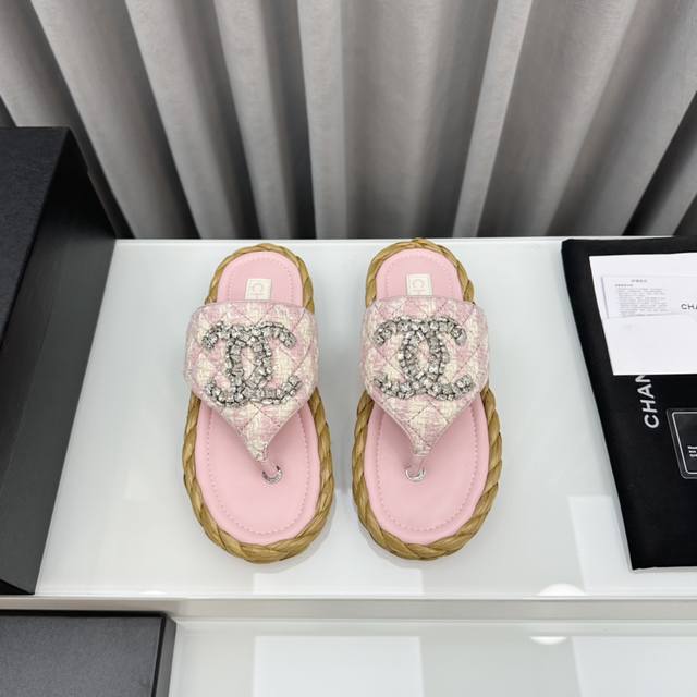 Chanel Spring/Summer Newest Woven Thong Sandals Fashionable And Versatile Series