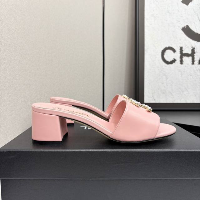 2025 Worn By Numerous Celebrities And Influencers, This Versatile Series Has Bee
