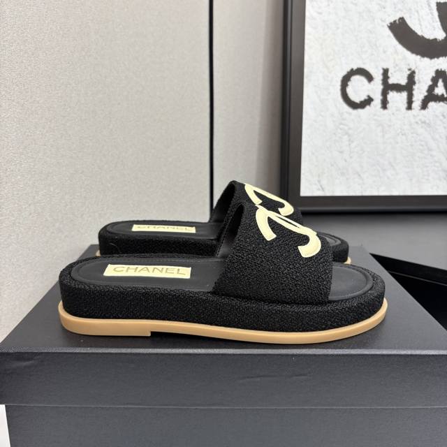 25 Early Autumn's Hottest Flip-Flops. The Stores Are Going Crazy For Them, And T