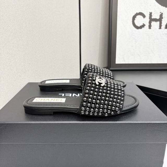 2025 Chanel This Season's Must-Have Item For Fall And Winter!! Chanel's Fall And