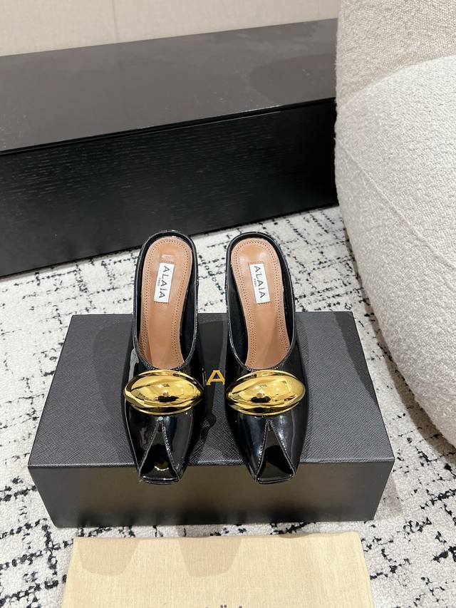Smooth Finish, Iron Buckle Alaia 25 New Fish-Mouth High-Heel Slippers. The Highl