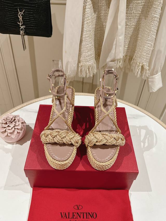 Market's Highest Version, Exclusive New Release! The Latest Valentino Women's Sa