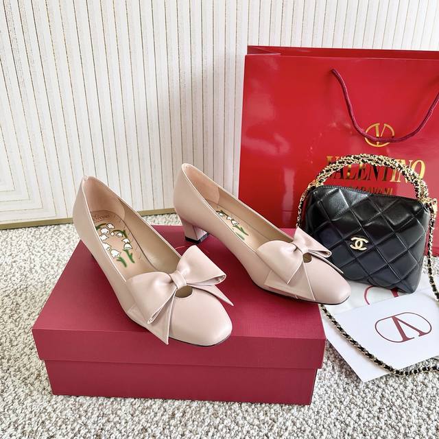 Imported Version Valentino 2025 Ss New Model Vt Bow Mary Jane Chunky Heel Single