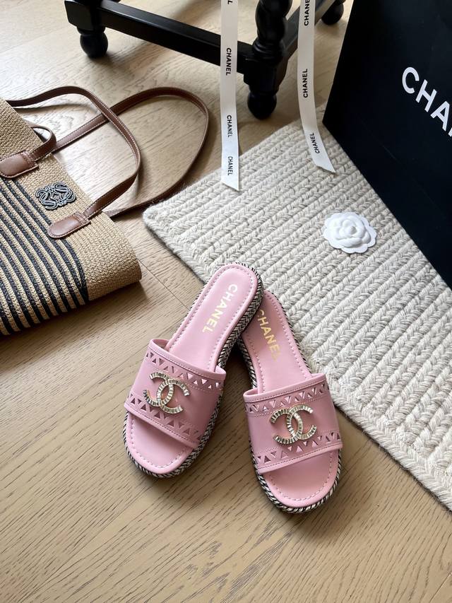 Chanel 25C Early Spring New Arrival Thick-Soled Slippers! Top-Tier Version! Limi
