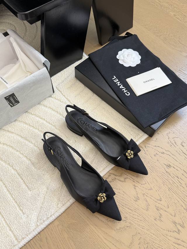 Chanel 25C New Camellia Single Shoes! Exquisite Crystal Buckle, Elongates The Le