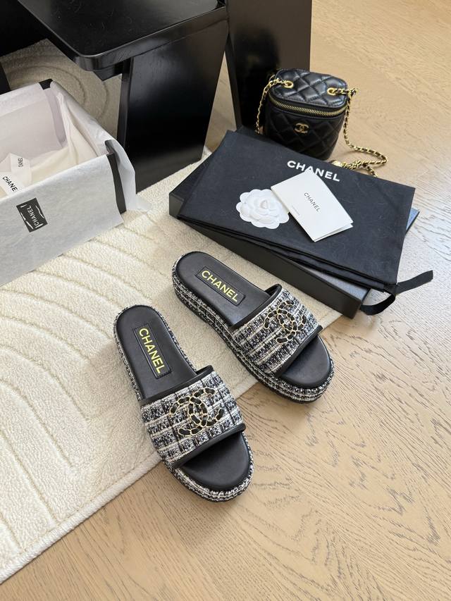 Chanel 25K New Double C Slippers Sheepskin Woven Upper, Sheepskin Lining, Genuin