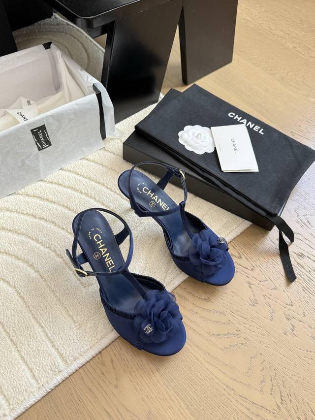 Chanel 25P Camellia High-Heel Sandals! Upper Made From Imported Silk, Inner Lini