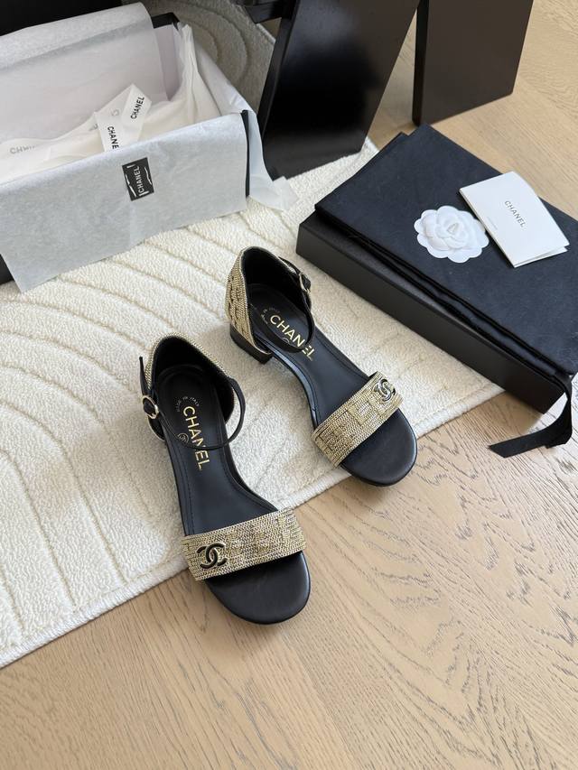 Chanel Vintage Series Sandals A Simple Yet Sophisticated Design That Makes Your