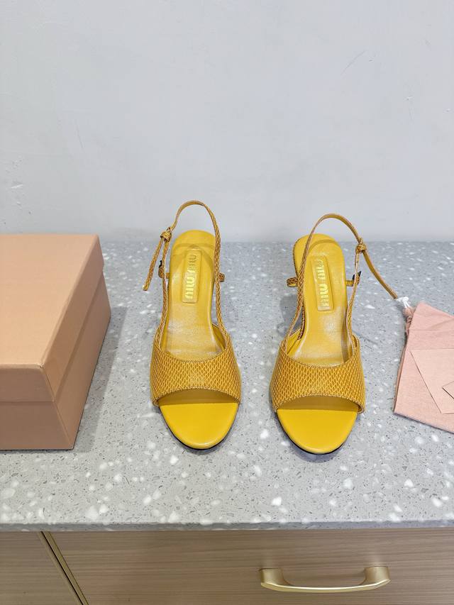 8.5Cm Miu Miu 25Ss Spring/Summer New Arrival Retro Snake Print Fish-Mouth Sandal