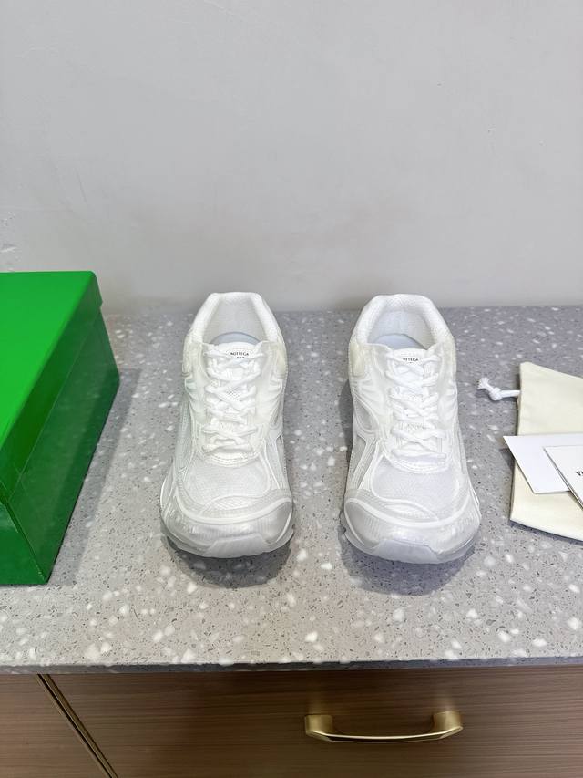 Bottega Veneta 25Ss Spring/Summer New Arrival Transparent Breathable Casual Shoe
