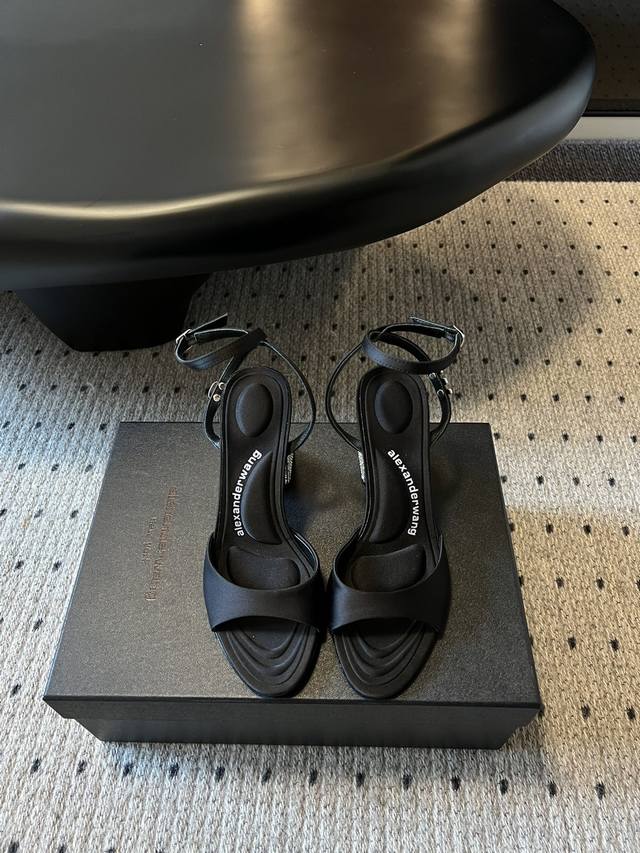 Alexander Wang 24 Spring/Summer New Arrival Rhinestone Chunky Heel Sandals The S