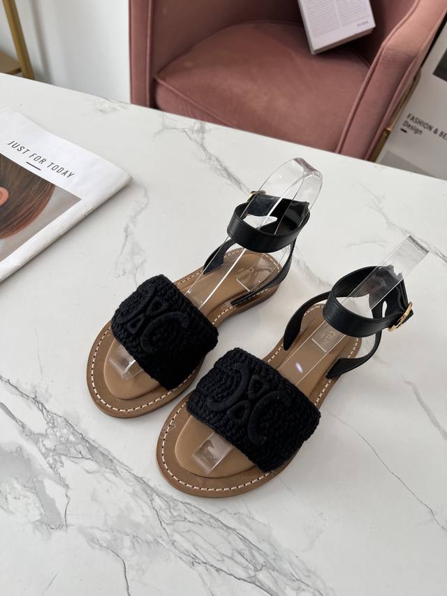 Celine Spring/Summer New Arrival Half-Slip-On Sandals: The Upper Is Made With Or