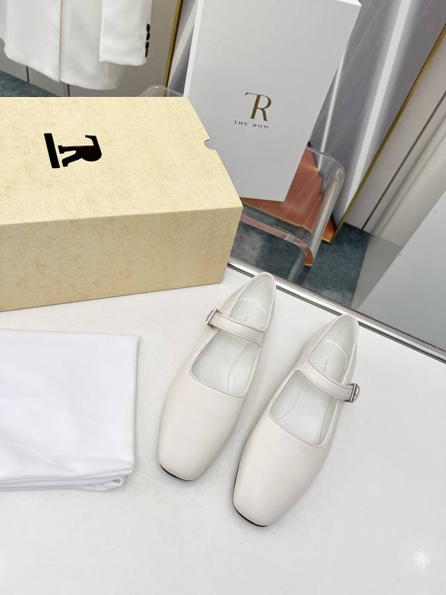 High-Quality Factory-Direct The Row, A Niche Fashion Brand, Presents Its Retro-C