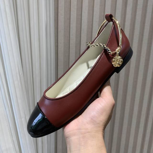 Chanel's Popular Spring And Summer Chain Ankle Strap Mary Jane Ballet Flats, Run