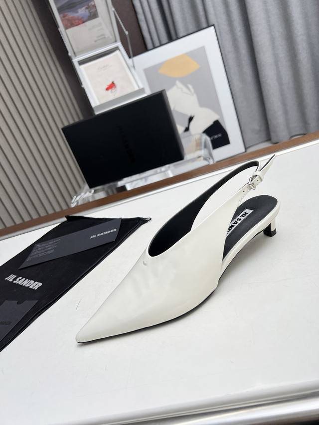High-Quality Production Jilsander Spring/Summer New Arrival: Low-Heeled Pointed-