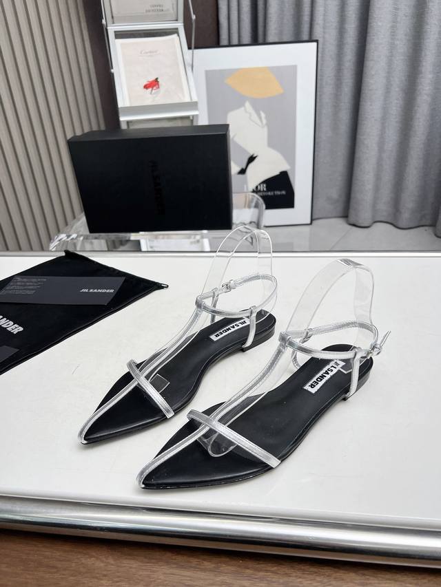 High-Quality Factory-Direct Flat Sandals From A Niche Trendy Brand. Jil Sander's