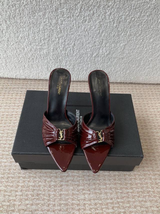 Saint Laurent 25Ss Monogram High-Heel Fish-Mouth Slippers. How Can A Ysl Woman B