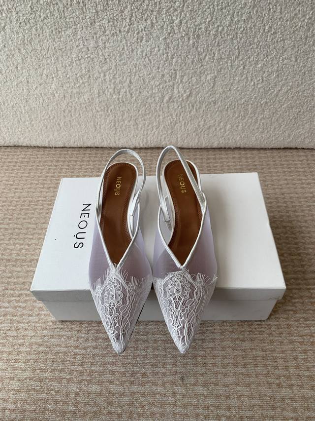 Neous 25Ss Spring/Summer New Arrival Pointed-Toe Open-Back Kitten-Heel Sandals.