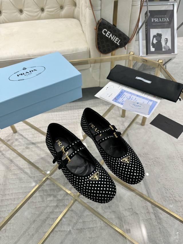 New Arrival - In Stock, Original Mold 1:1 Replica - Highest Version Prada Early