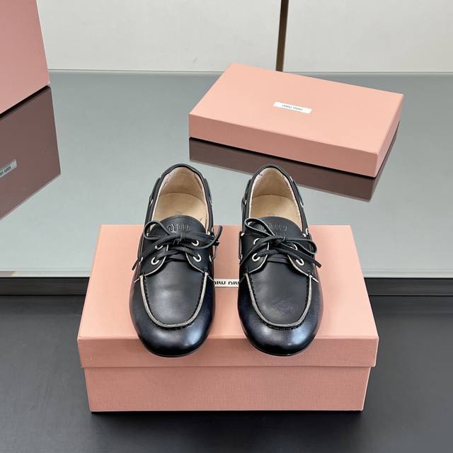 Bestseller Miu Miu | Spring Runway New Arrival Retro-Washed Leather Loafers. Bea
