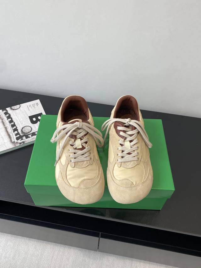 Men's 10 Bottega Veneta Bv Latest Orbit Series Retro Casual Sneakers, Couple's E