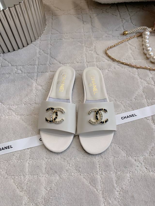 Factory Price P Chane* New Flat Sandals Classic Vacation Style, Double C Logo De