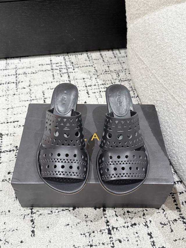 Falaska 25 Spring/Summer Latest Perforated Openwork Cat-Heel Sandals Break The M