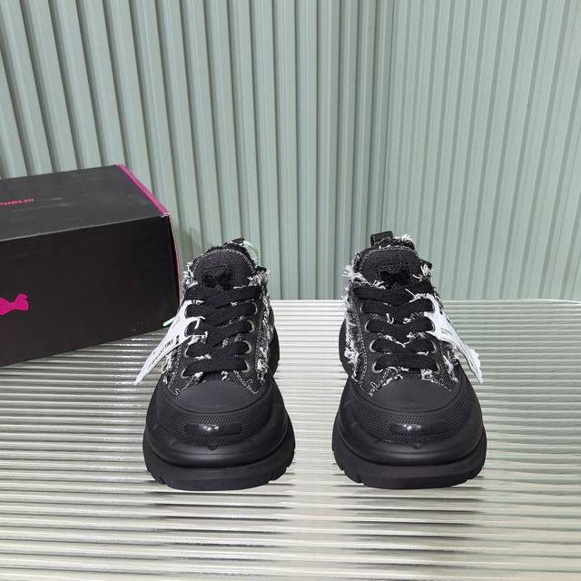 Low-Cut Open-Toe 2.0 Series Arrives In A Big Way. The Thick Sole Is Soft Like It