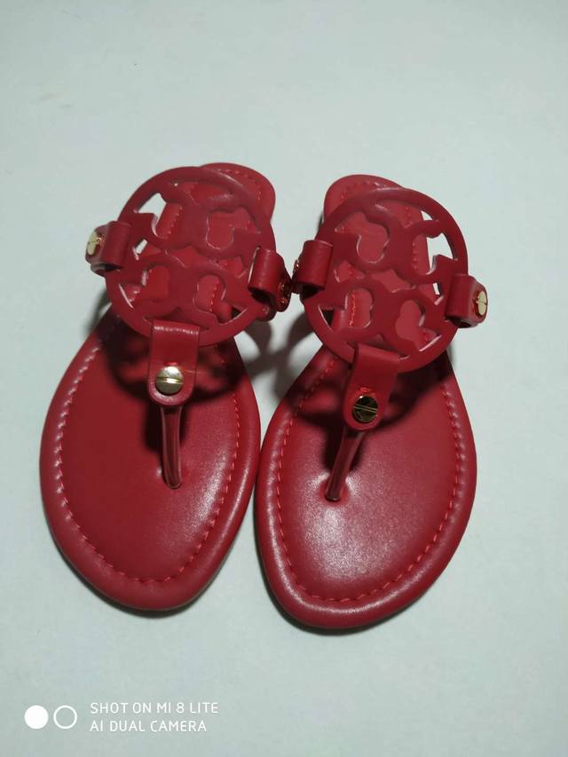 Factory Direct Sales, Long-Term Supply. Tory Burch Lacquered Leather Series Clas